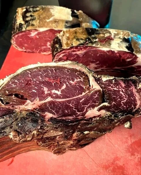 Last week 60 Day Rib Eyes. This week 45 day aged Sirloin. This weekend 55 Day Bone In Rib eye for two!!! Very limited. ⁠
⁠
Book a table tonight:⁠
http://caminitosteakhouse.com/booknow⁠
⁠
#steak #sirloinsteak #ribeyesteak #ribeye⁠
#othersidema #myloca