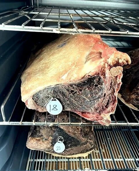 This weekend... House Dry Aged Porterhouse...⁠
⁠
Book a table tonight:⁠
http://caminitosteakhouse.com/booknow⁠
⁠
#steak #sirloinsteak #ribeyesteak #ribeye⁠
#othersidema #mylocalma #the413 #pioneervalley #northamptonma⁠
#patio #picnic #outdoorliving #