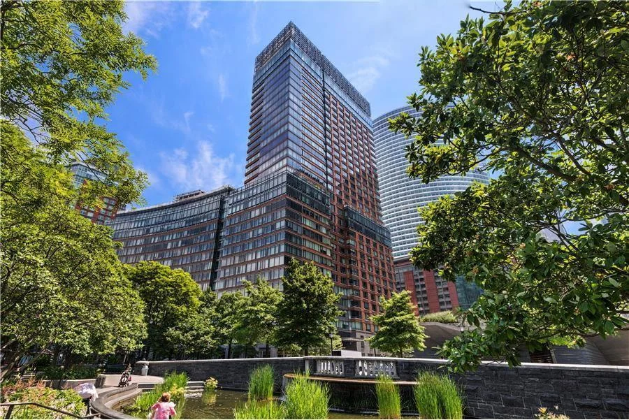 Battery Park City 绿色住宅与公共绿地实景