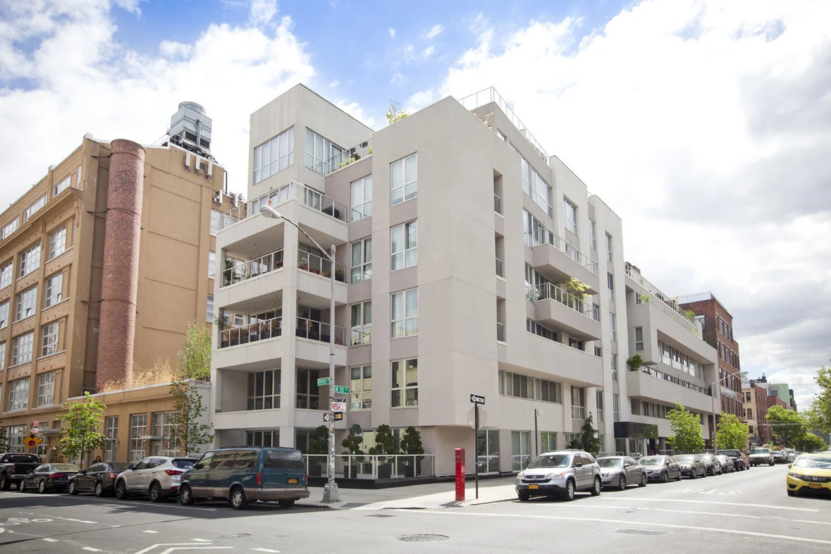 125 N 10th St, 我在这里售出一套两卧两浴产权公寓,以低于一般市场价为买家争取到一个非常好的Deal!