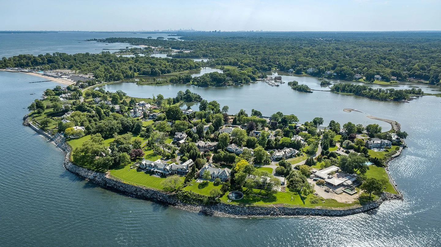 Rye 海滨住宅、Long Island Sound 与绿色社区航拍