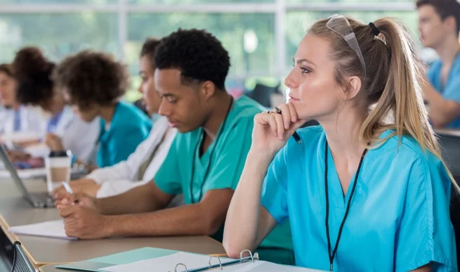 dental-assistant-classroom.jpg