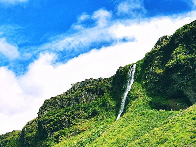 Just check out dat foss .
.
.
.
#iceland #waterfall