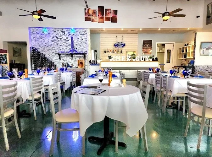 Interior 1.jpg