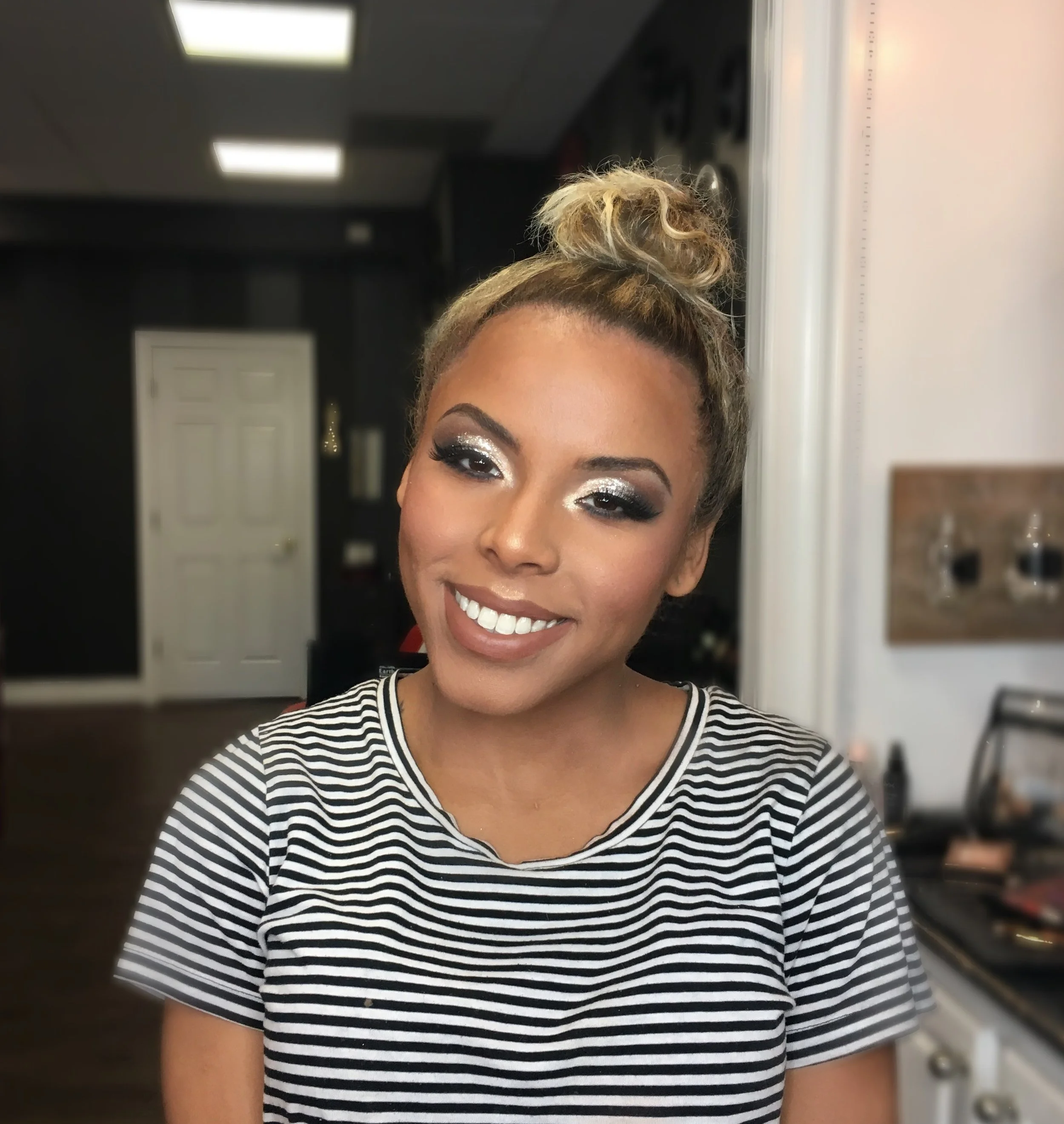Photoshoot Model Portrait Salon Makeup