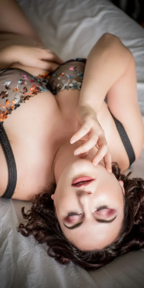 PortlandBoudoir_Portfolio00017-500x1000.jpg