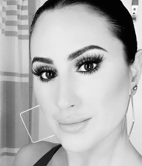 Mallory, GGB Bridal makeup artist serving Western Suburbs and Wisconsin