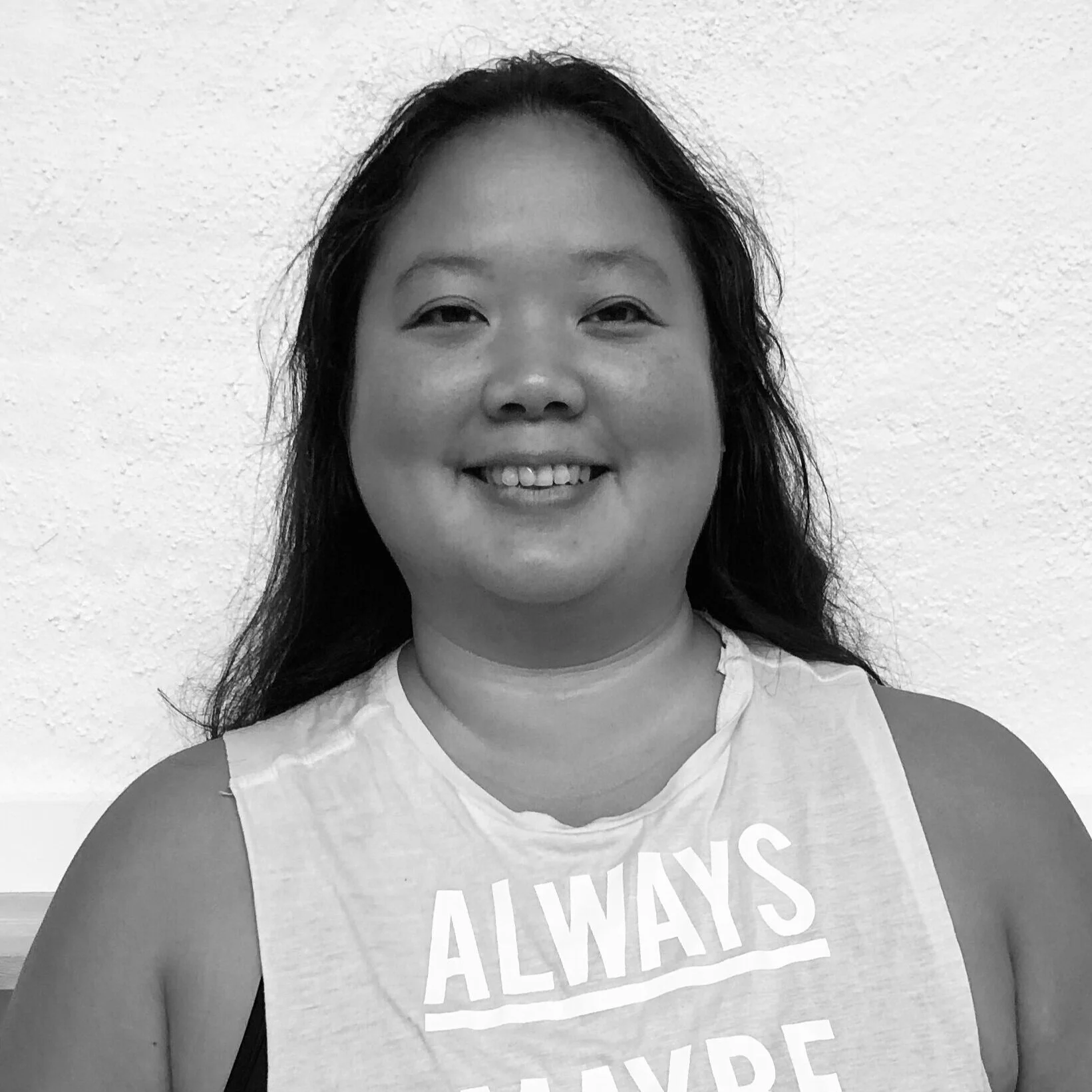 ALISA SAILEGTIM, YOGAINSTRUKTØRSom barn var jeg altid klassens “tykke pige” der hadede alt der handlede om at bevæge sig.. Dette fulgte mig indtil teenage årene hvor jeg startede på idrætsefterskole, og den bevægelsesglade pige fik lov til at komm…