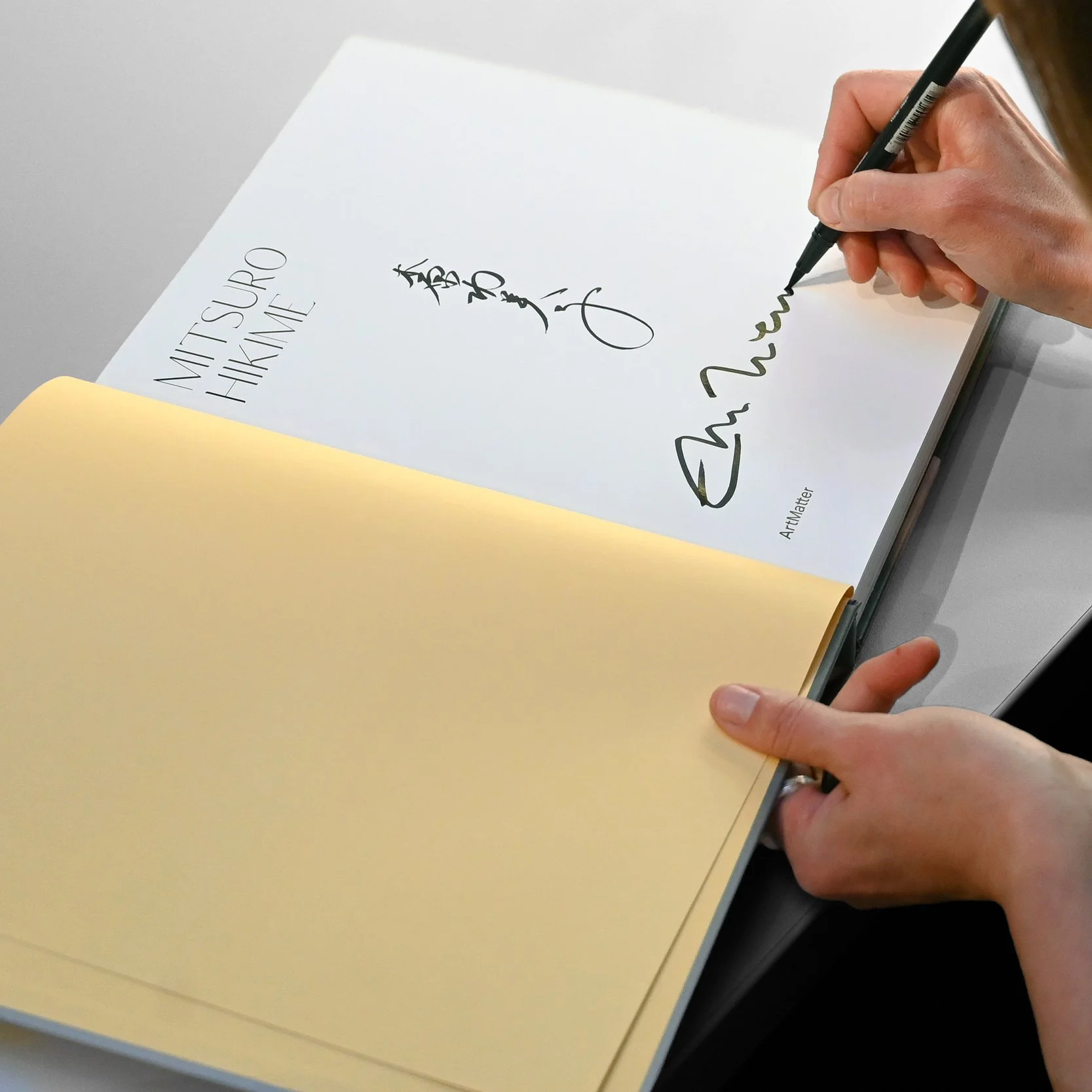 ArtMatter_Website_1x1_IMG_MK-signed.jpg