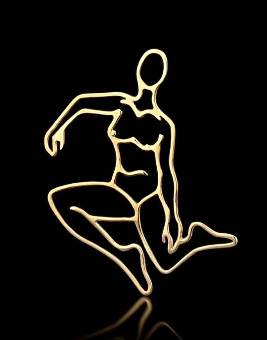 Gaia Brooch.png