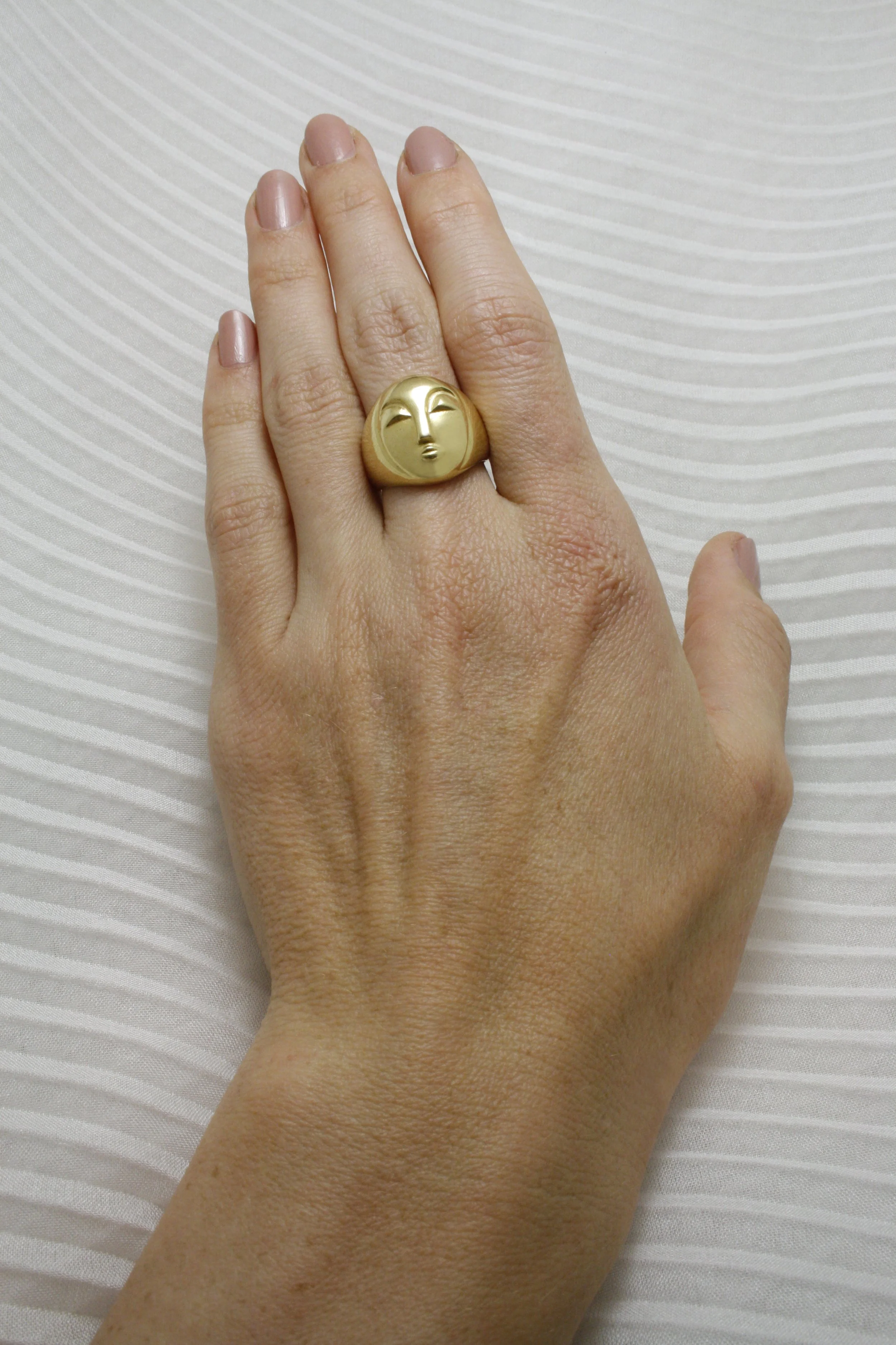 Gold_Art_Deco_Man_Ray_Face_Ring_by_Elsa_Tierney.jpg