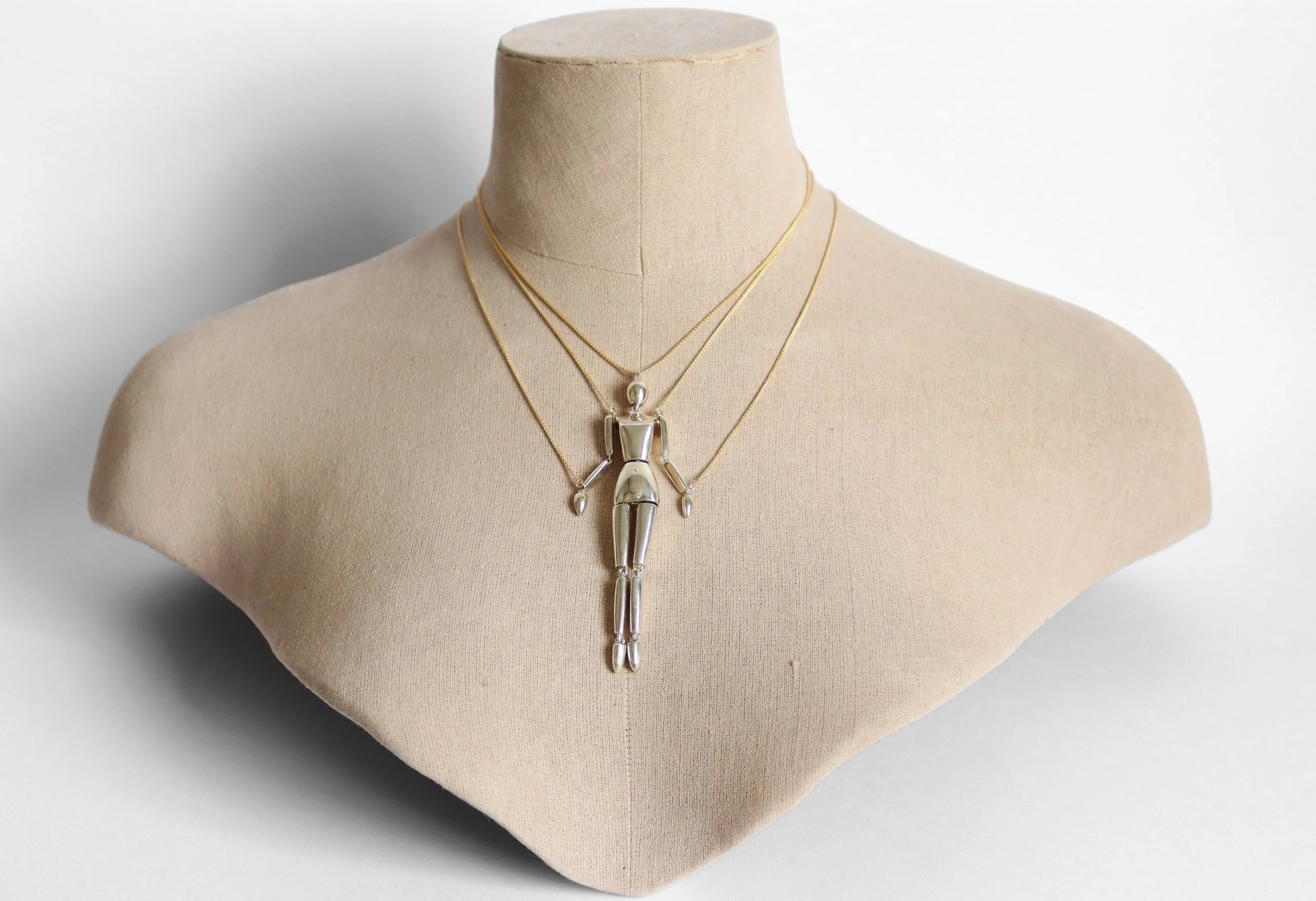 TIERNEY_WORK1_SKIA_MARIONETTE_NECKLACE_ON_BODICE.jpg