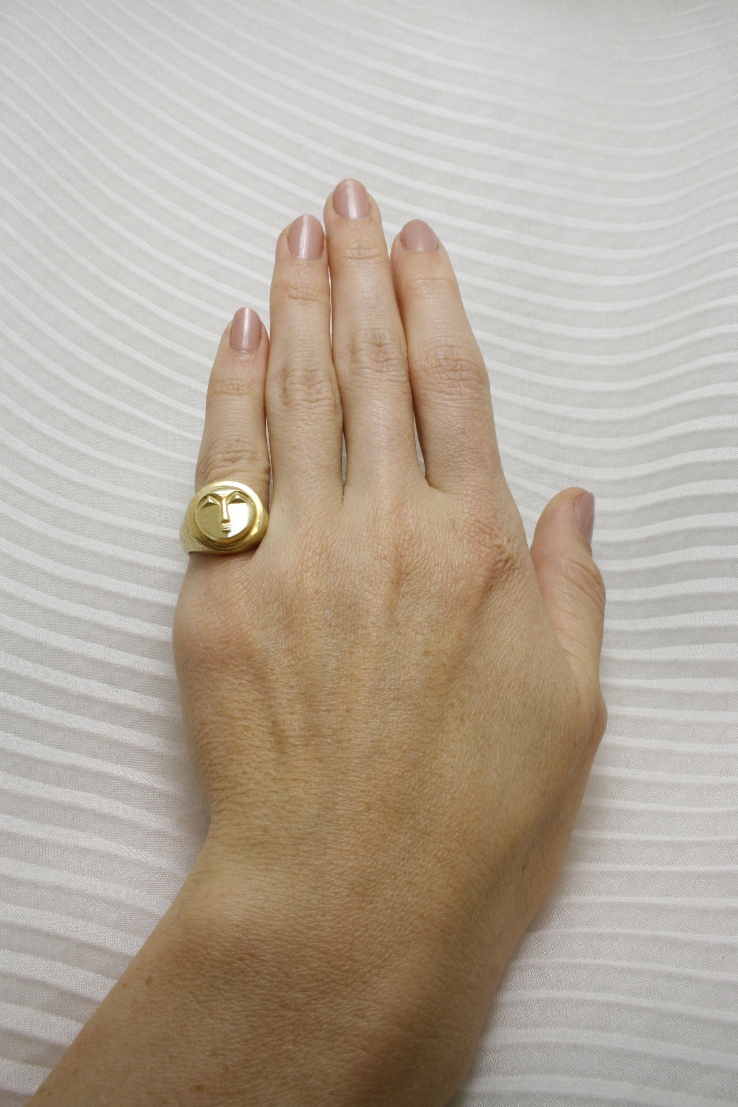 Art_Deco_Solar_Gold_Pinky_Signet_Ring_by_Elsa_Tierney.png