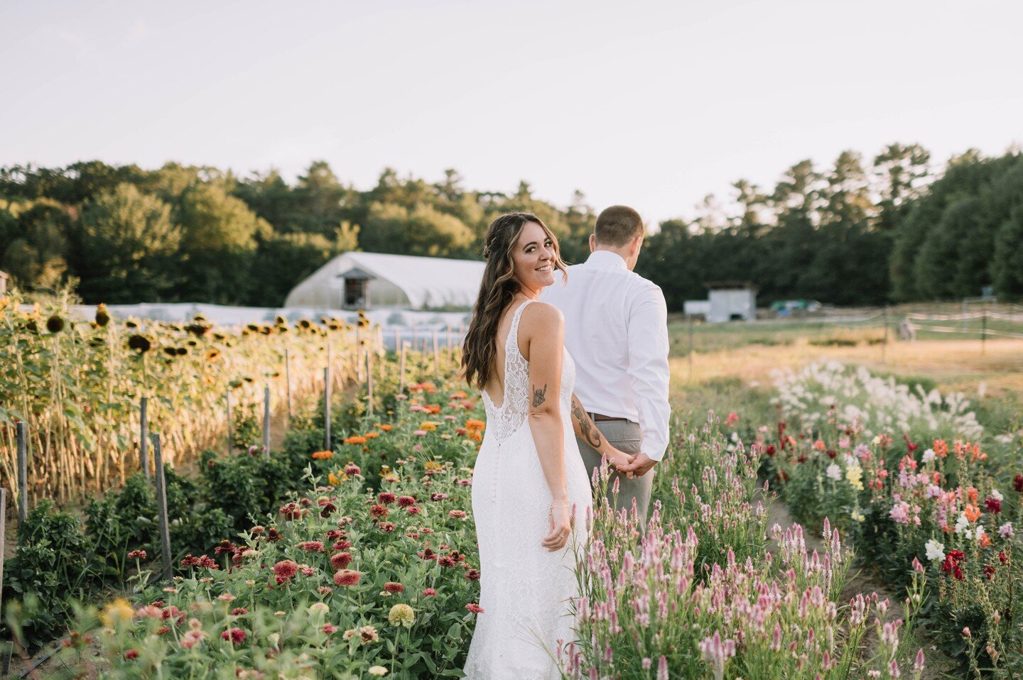 Becky + Chris in the flower garden in August 💕

Gorgeous photo by @carolinamarlesphotography