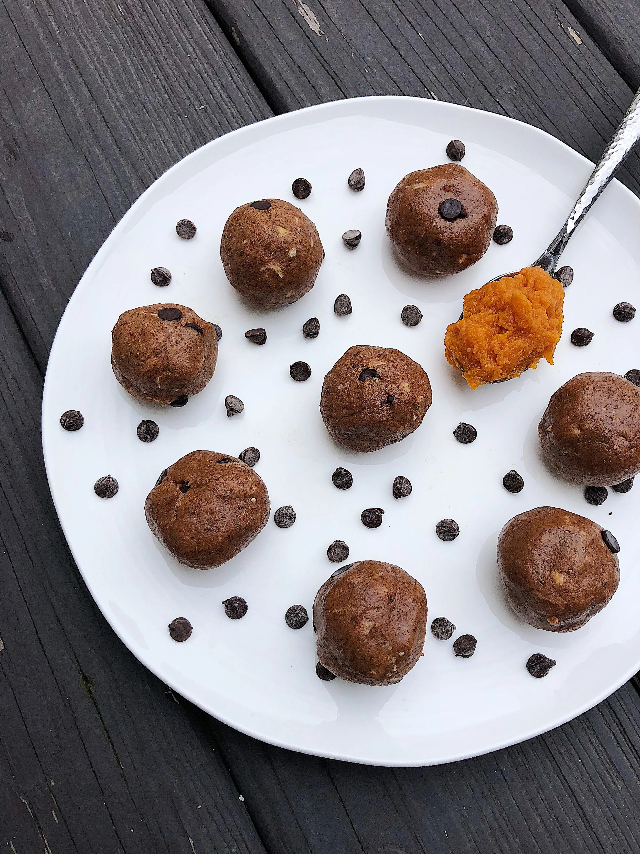 No-Bake Pumpkin Cookie Dough Balls