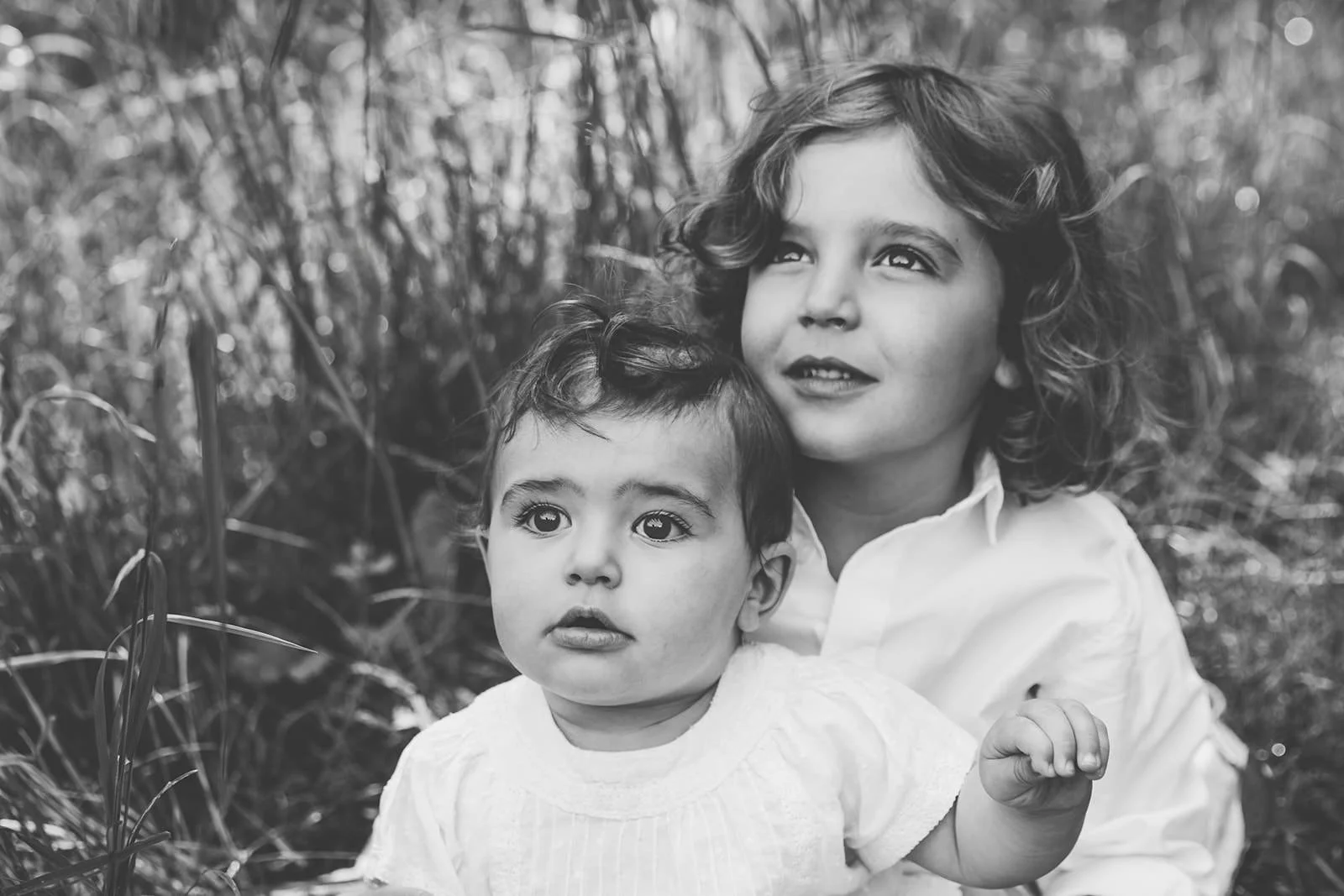 boka-familjefotografering-odd-brown-bird-stockholm.jpg