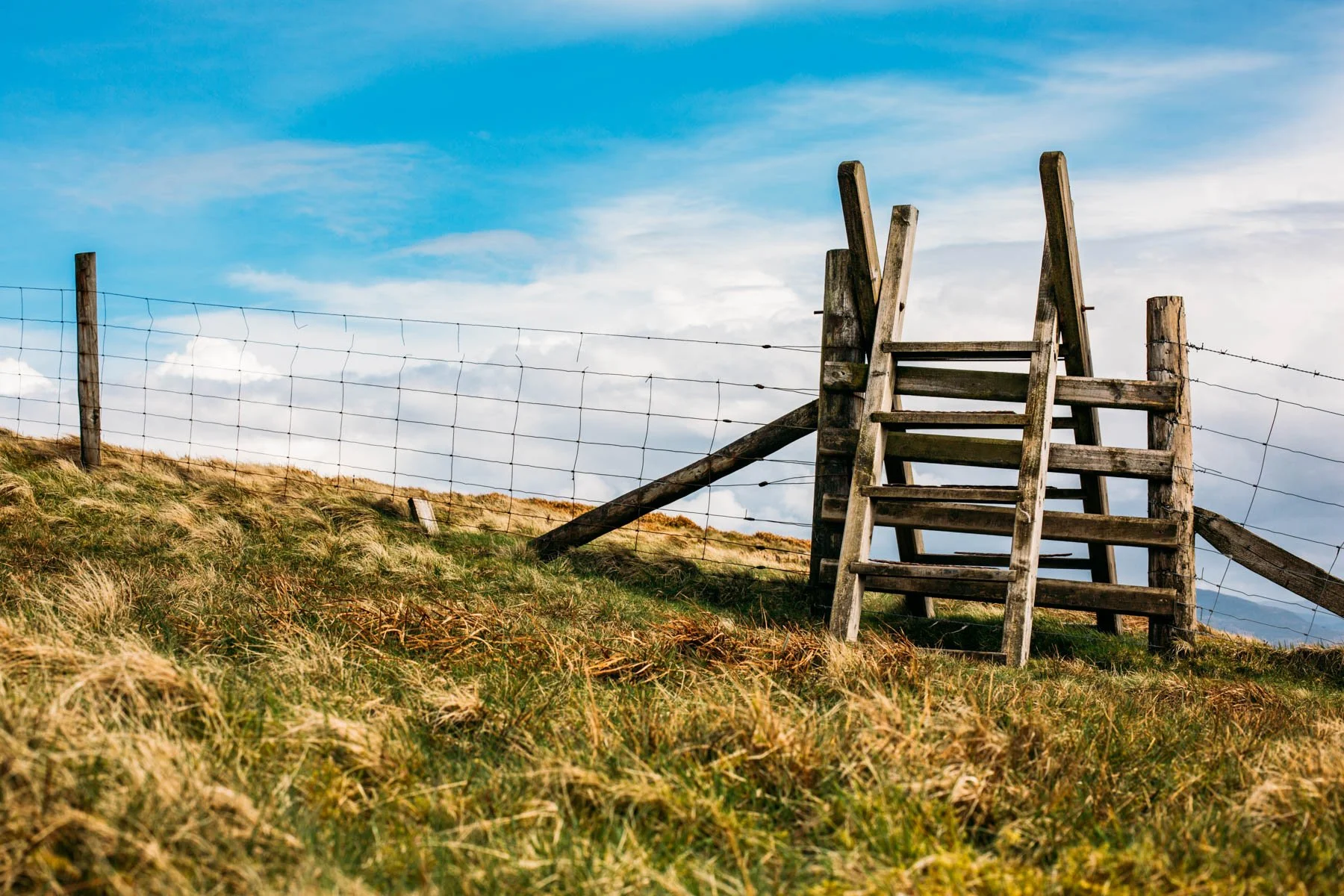Fence along the Nantlle Ridge in Wales