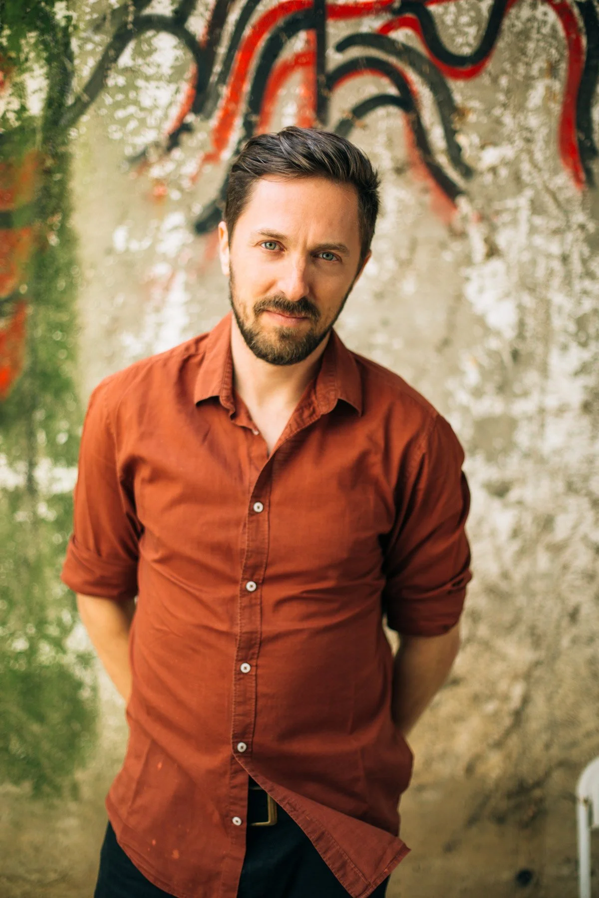 Editorial portrait photography of an anonymous musician