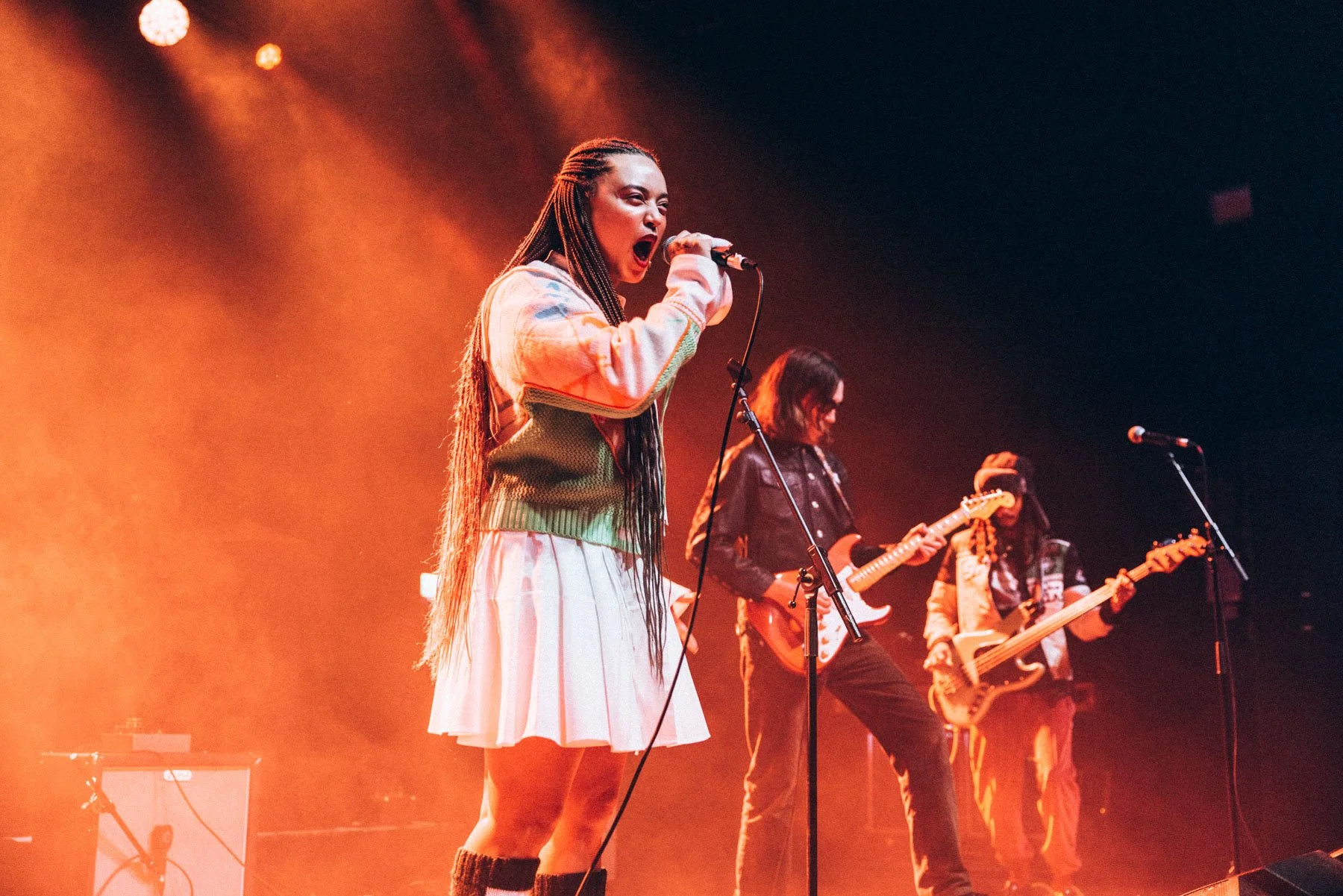 Live music photography of Connie Constance performing live