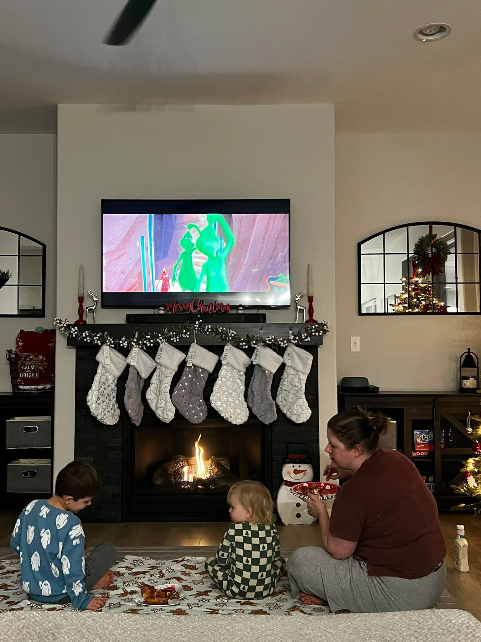 Pizza Picnic and Grinch time...