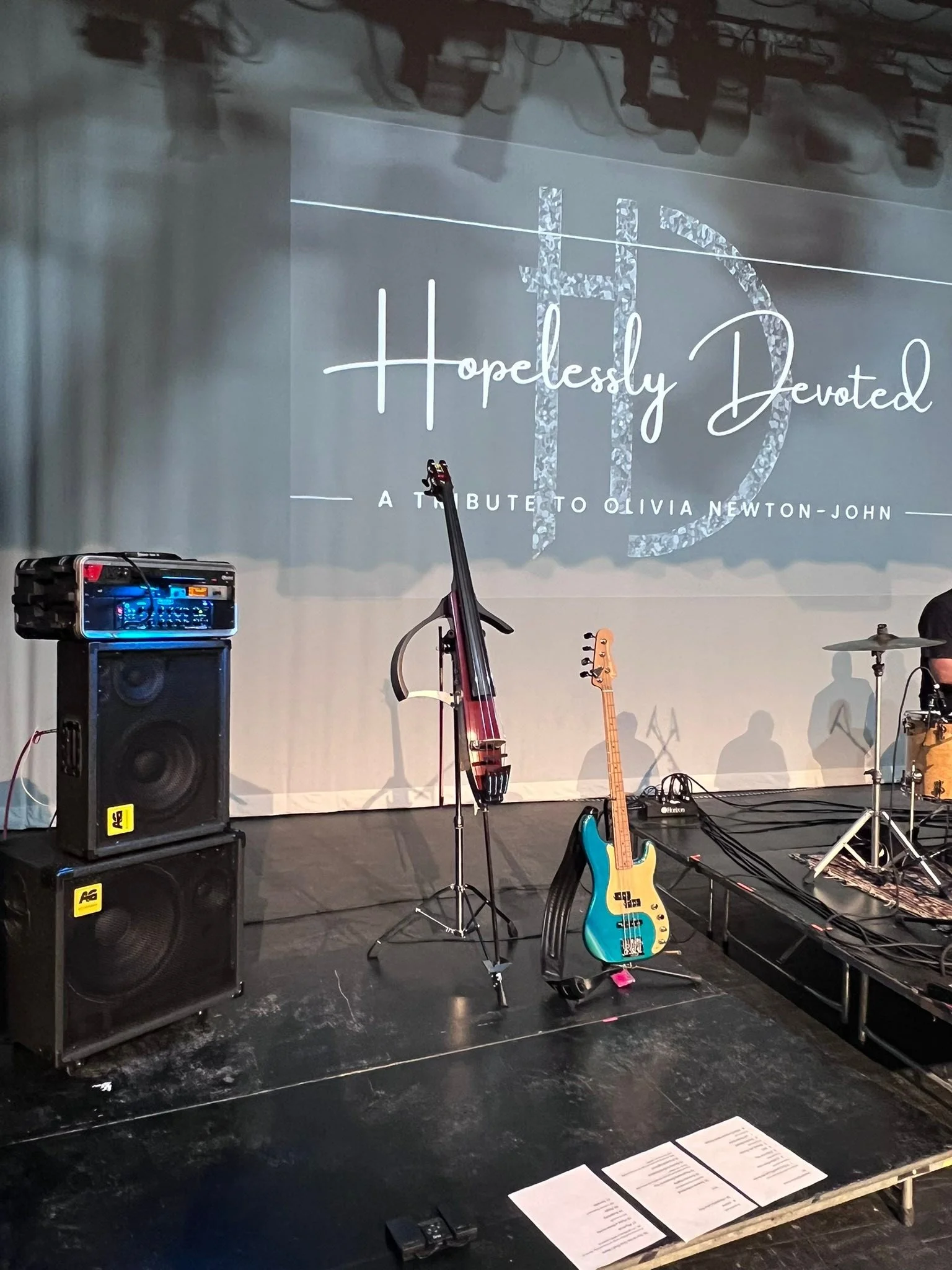 Downbeat in about 10 minutes! Hopelessly Devoted: A Tribute to Olivia Newton-John  debuts at The Grand Theater in Oshkosh!
#olivianewtonjohn
#Bassplayer 
#Tribute band
#ghsstrings
#rattlesnakecables
#accugroove
