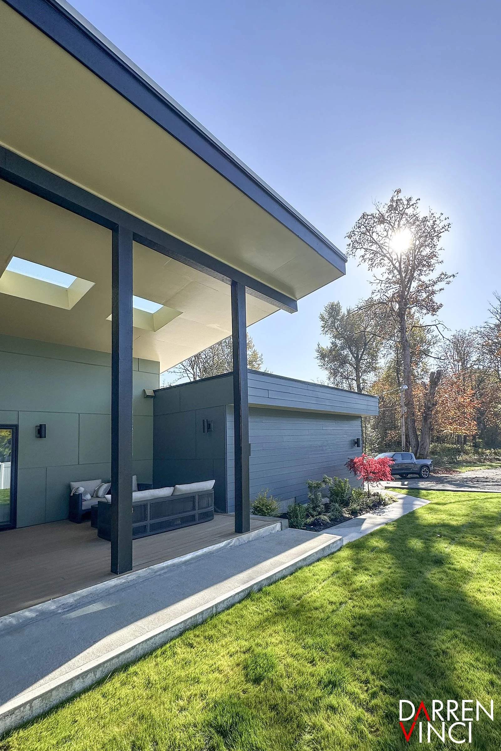 Front Portico and Garage.jpg