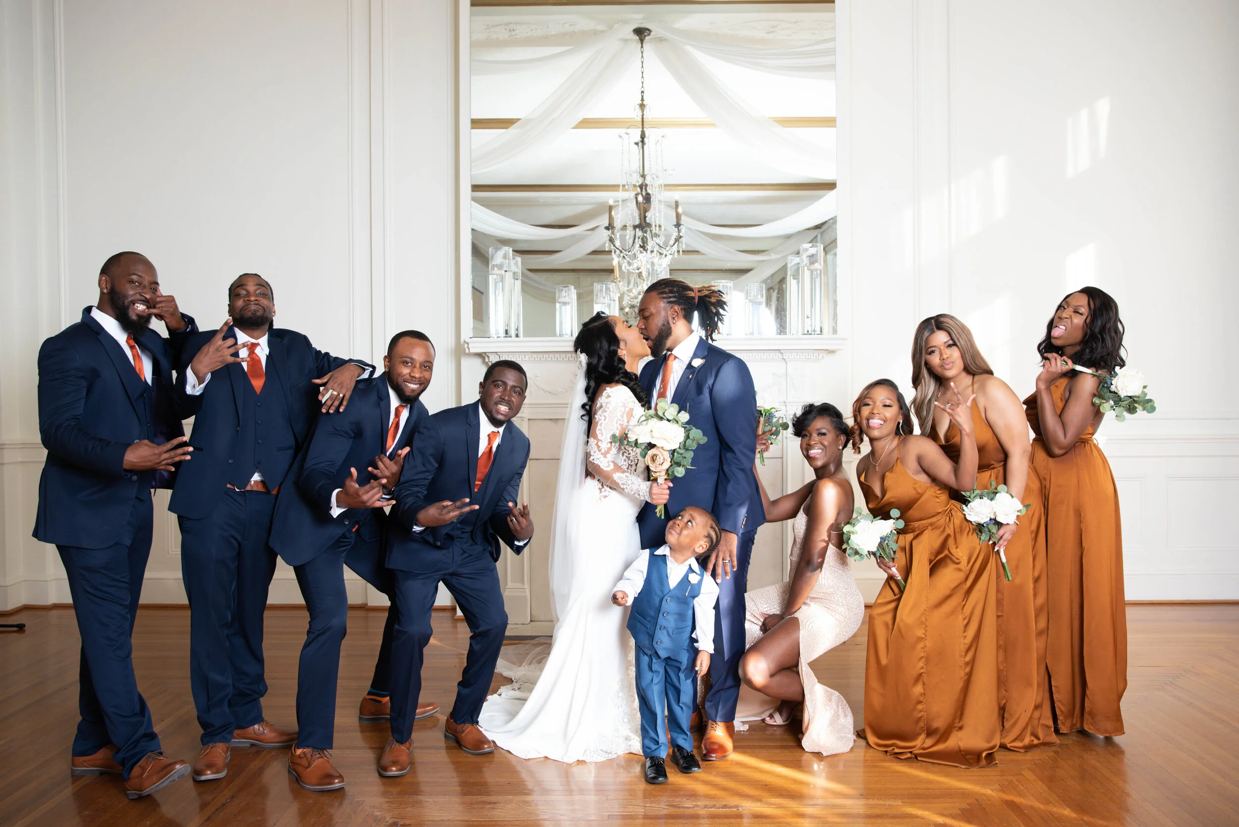 WeddingParty-17.jpg