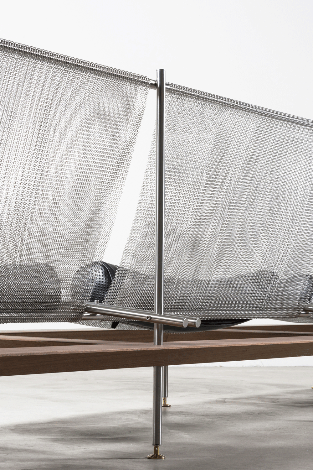 Atelier LAVIT - ATEM modular sofa - Nilufar-Gallery 1.gif