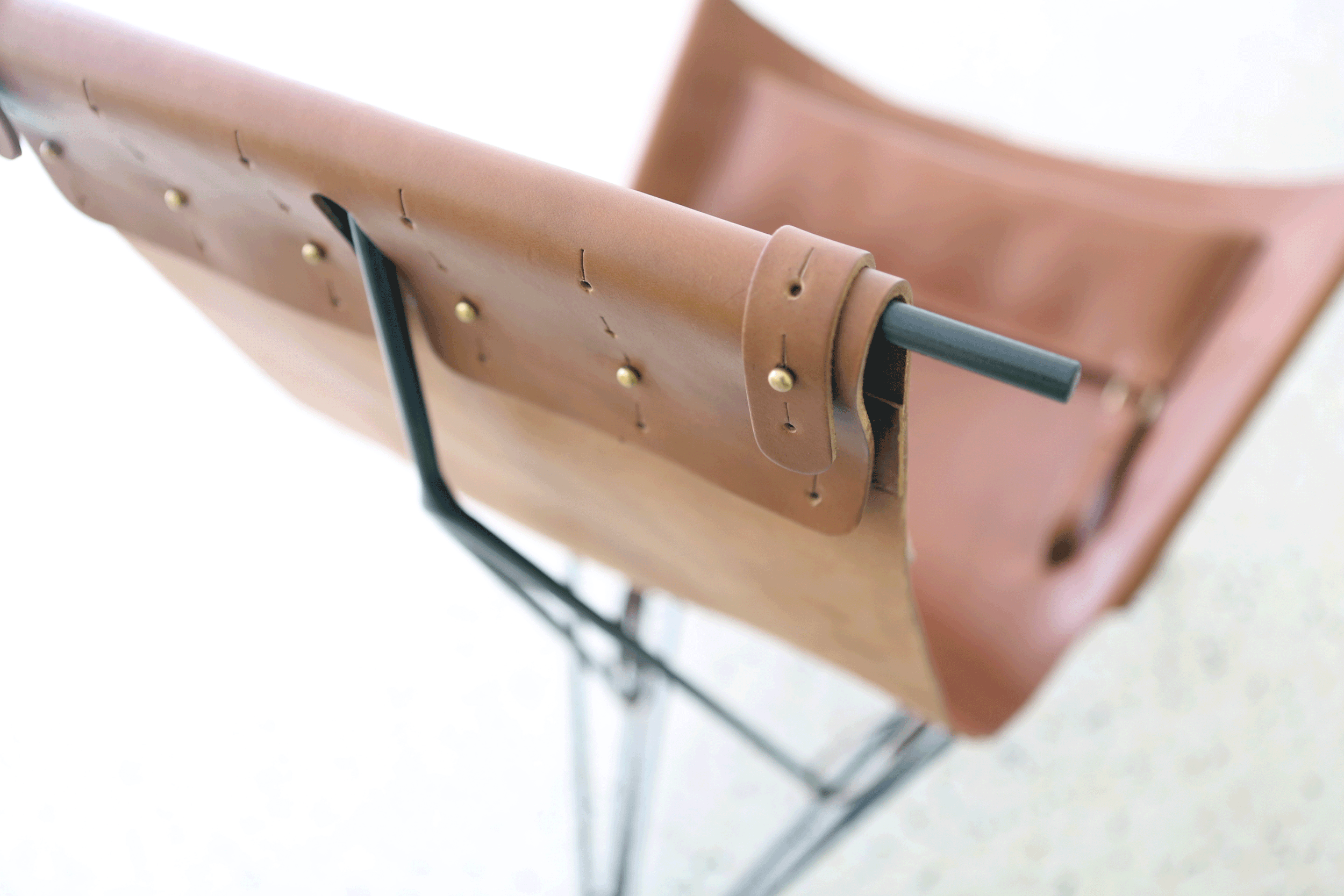 Atelier LAVIT - VENEZIA lounge chair - Nilufar Gallery 8.gif