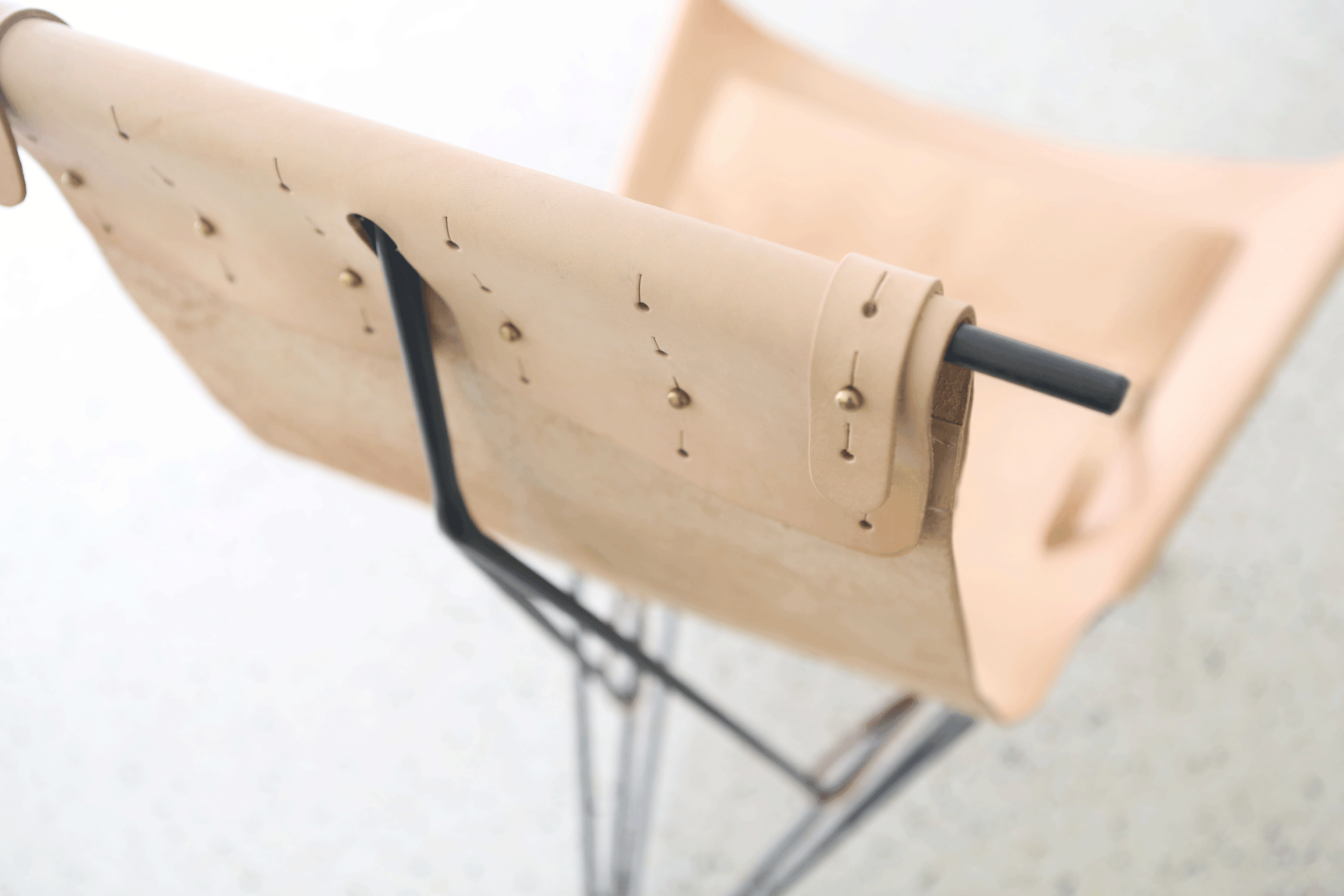 Atelier LAVIT - VENEZIA lounge chair - Nilufar Gallery 15.gif