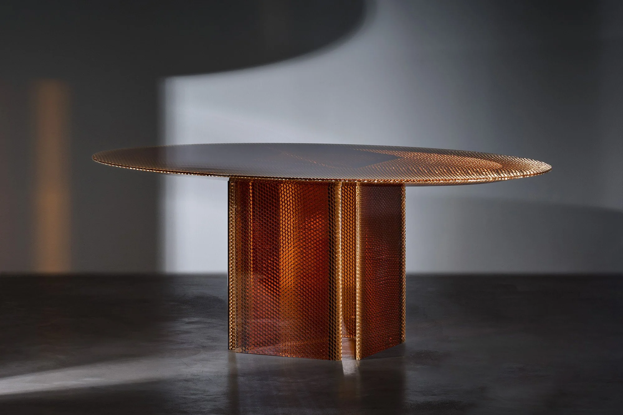 Atelier LAVIT - Marco LAVIT - HEXA amber table - Nilufar Gallery -A0998V_21 copy.jpg