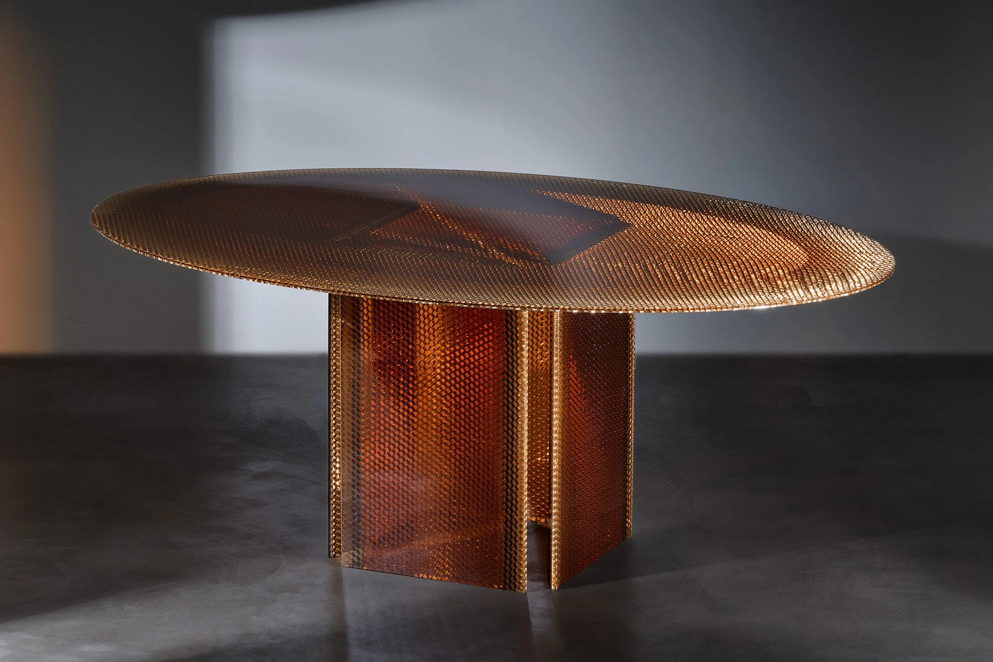 Atelier LAVIT - Marco LAVIT - HEXA amber table - Nilufar Gallery -A0998V_22 copy.jpg
