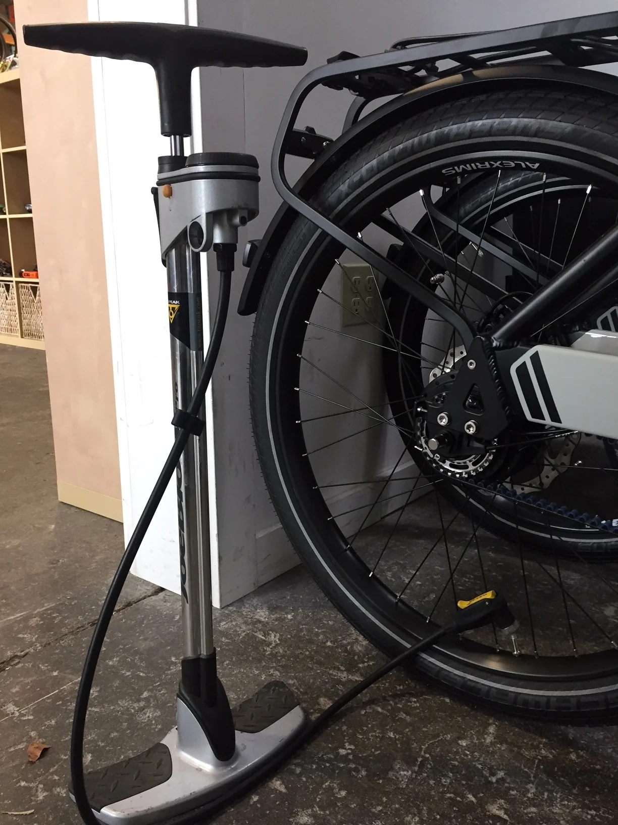 Floor pump.jpg