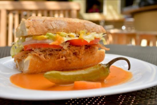 lonches-de-pierna-estilo-jalisco.jpg