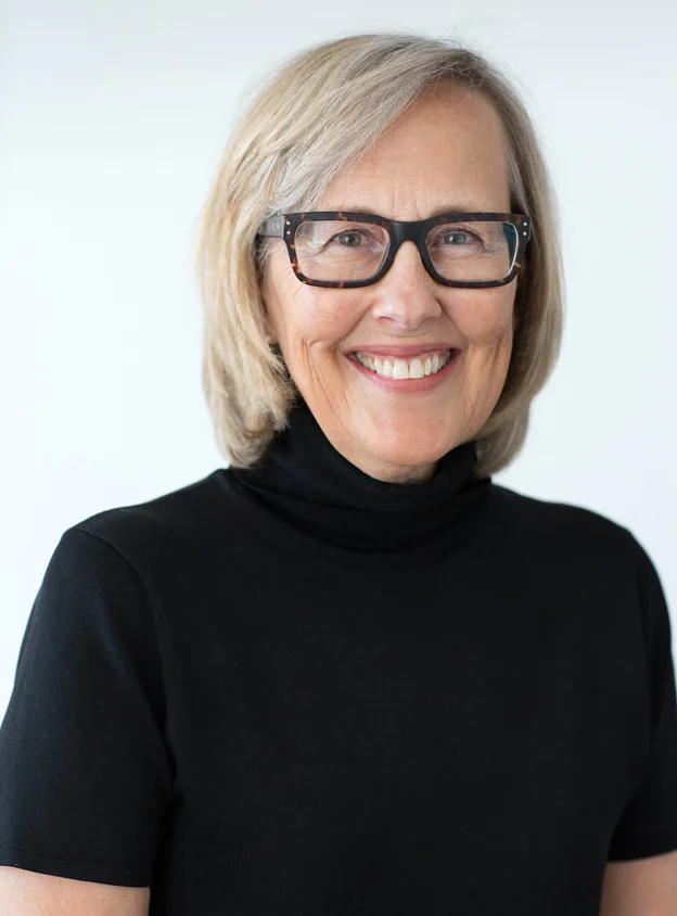Julie Snow.jpg