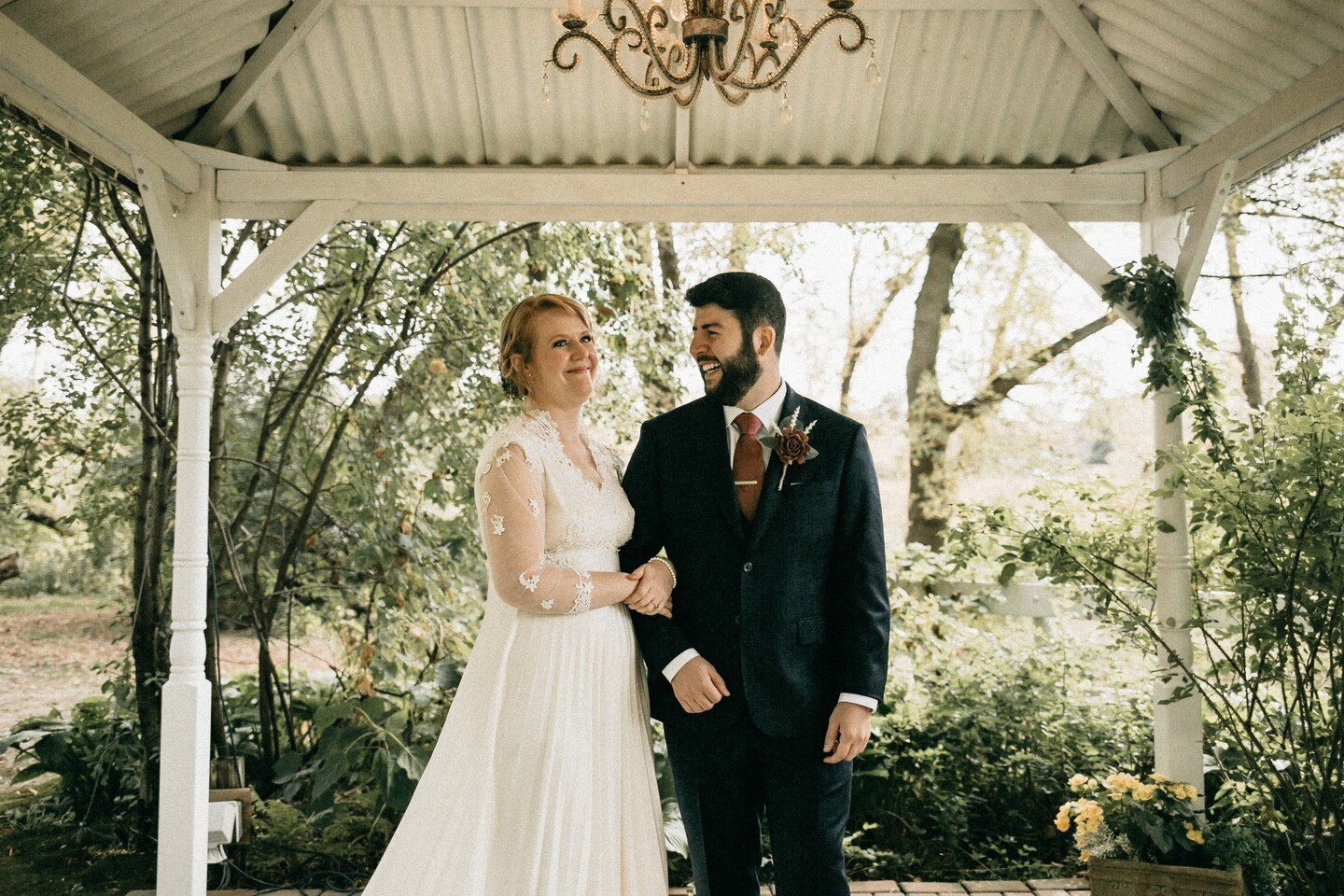 Better together 🤍

Heres to celebrating all things love this week 🥂

📸 @shotzler 

#trelliswedding #trellisweddingandevents #mnwedding #mnbride #stillwaterwedding #outdoorwedding #mnbride #discoverstillwater #stillwatermn #outdoorweddingvenue #gar