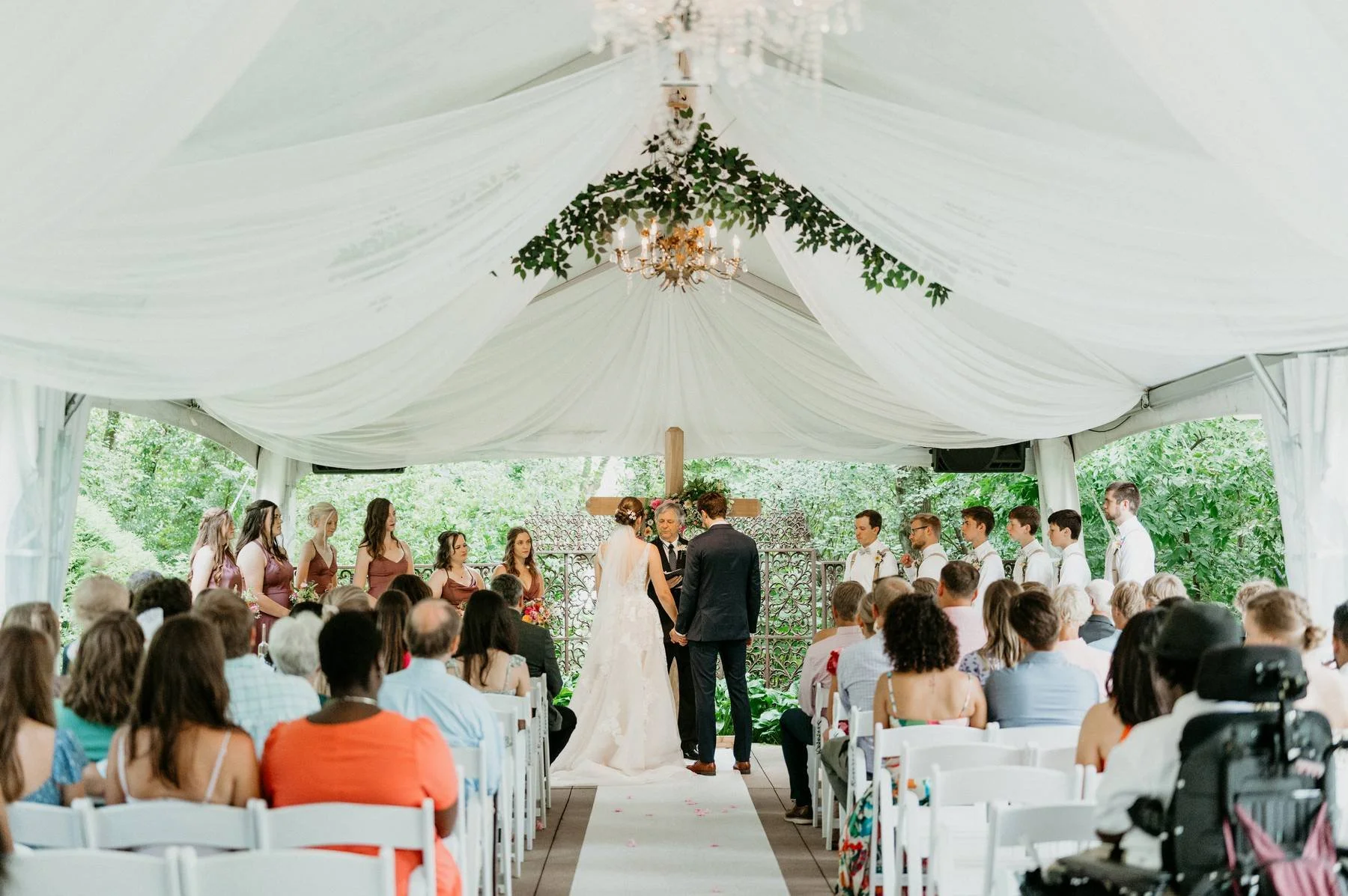 The magic is in the details ✨ Personal touches are what transform a wedding into YOUR wedding. 

Include the traditions that feel most like the two of you and that will make it unforgettable 👏

📸 @courtneypaal_photography
