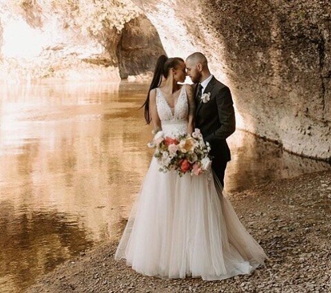 We love seeing how it all comes together! 💜
Our gorgeous #lavenderbride @chanelle_odesa looking absolutely breathtaking in @enzoani