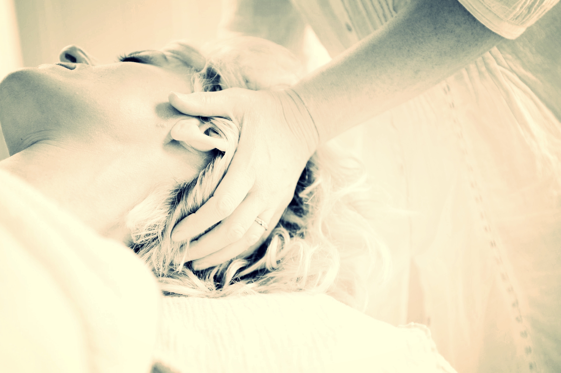 head-650878_1920.jpg
