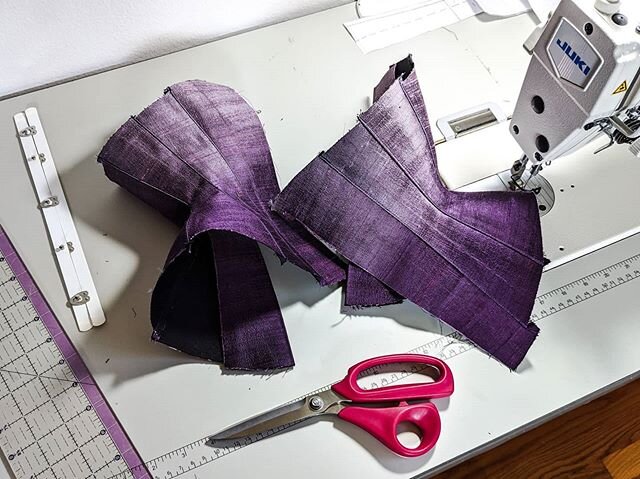 This underbust is finally taking shape, after years of just being stored away as loose scraps of silk. I'm still not sure if it's one I'll end up keeping for myself.

It's been a little while since I shared a corset in the process of being made. Of c