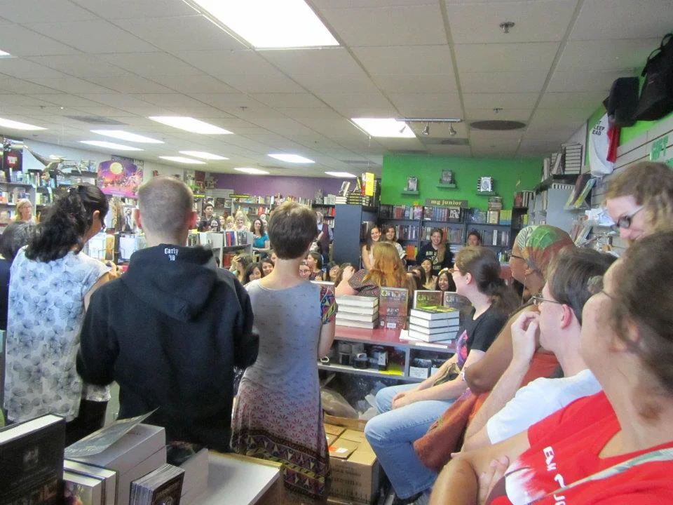 Clarion 2012 watches instructor Cassandra Clare at Mysterious Galaxy