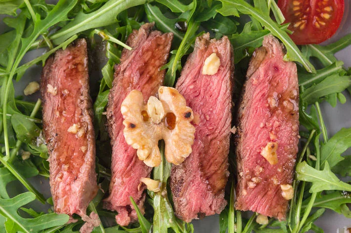 spiced-beef-strips-with-rocket-salad.jpg