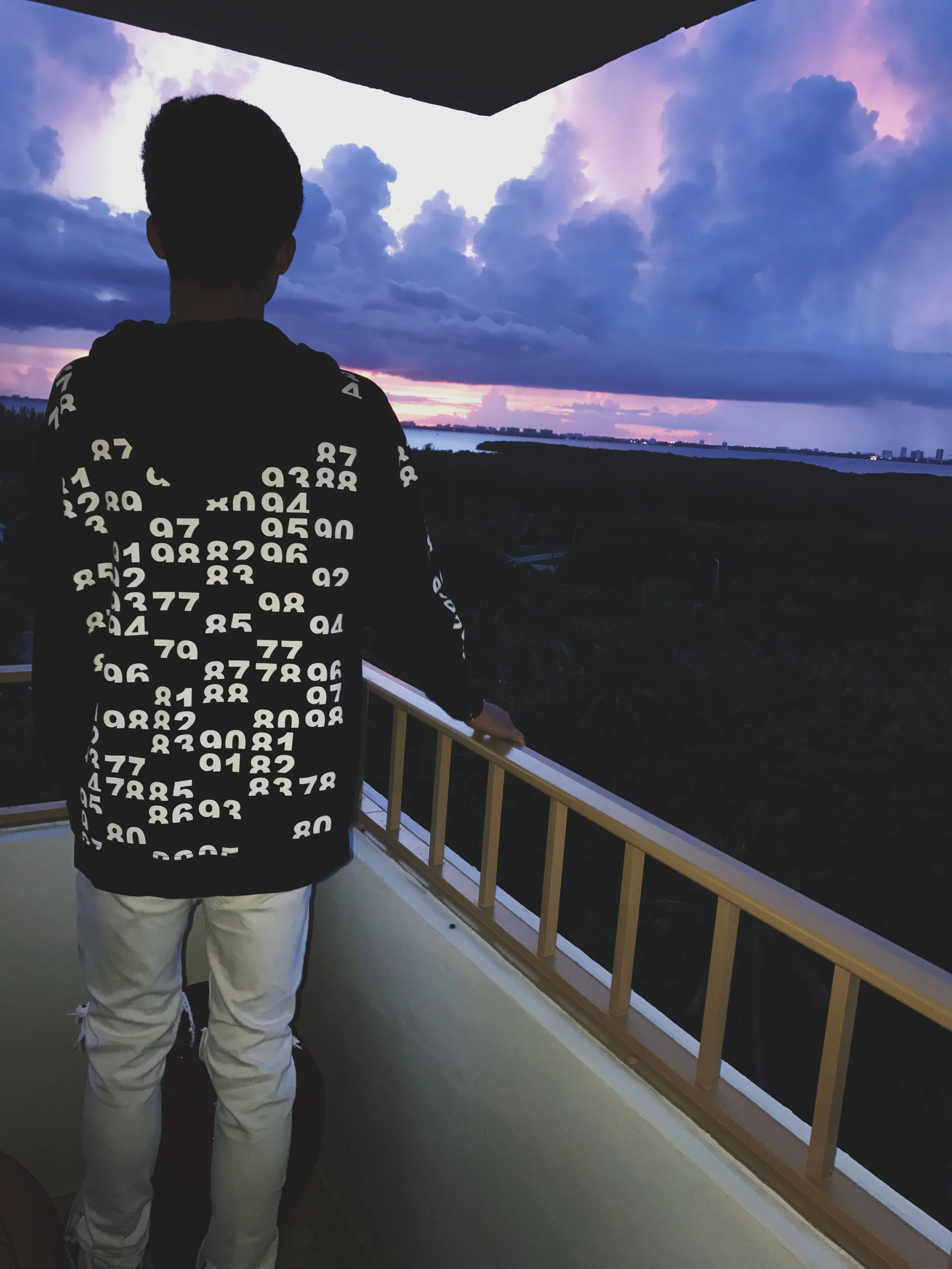 Hoodie: Marcello Burlon