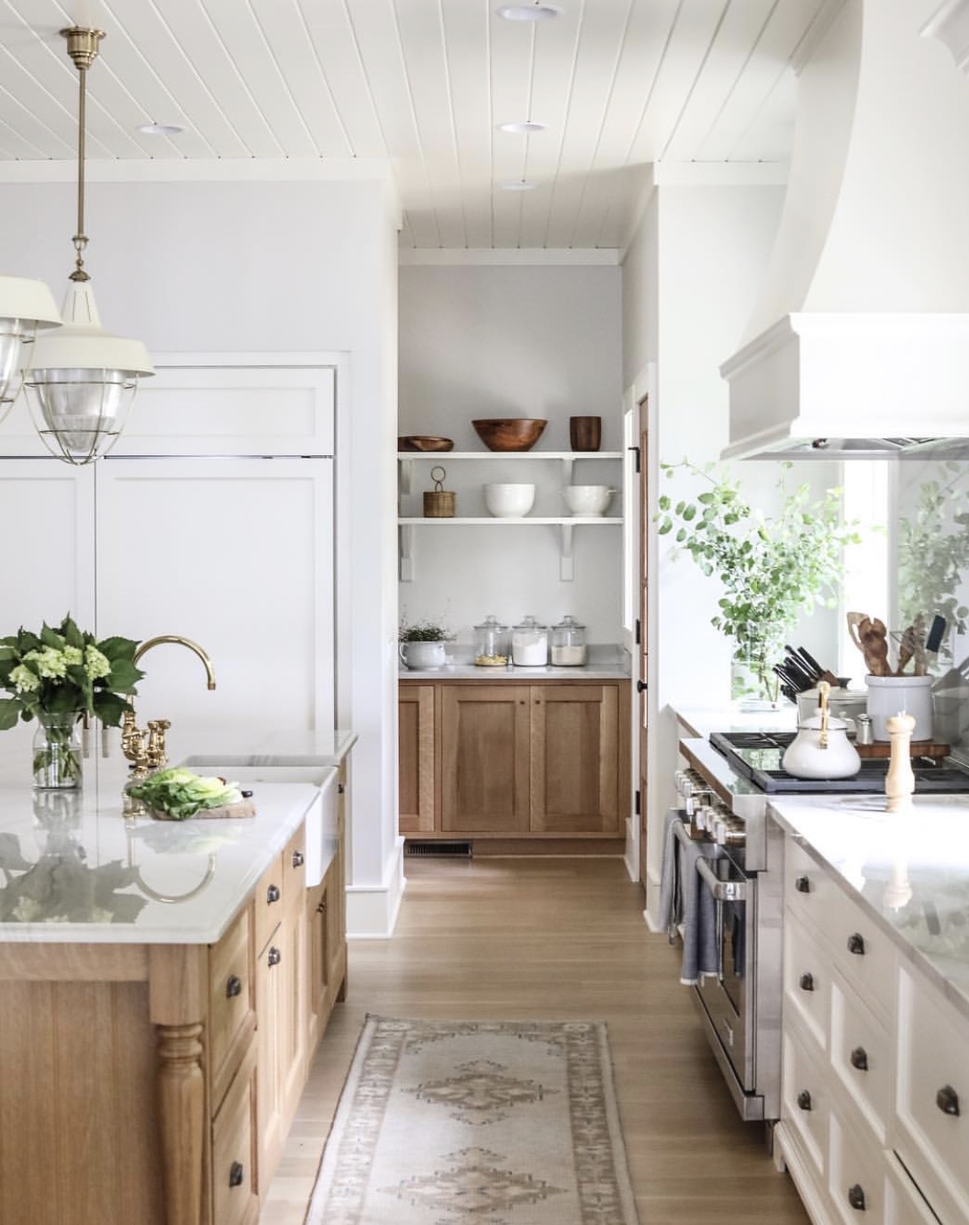 Trend We're Loving: Two Toned Kitchens — Farmhouse Living