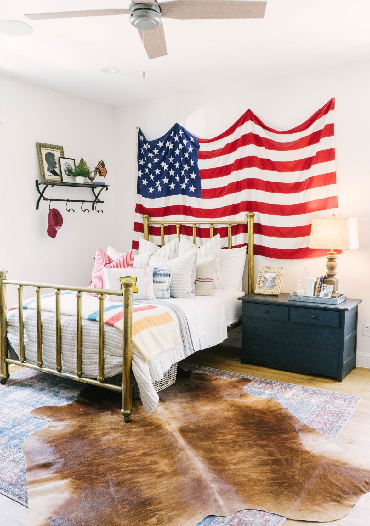 现代男孩卧室-美国国旗