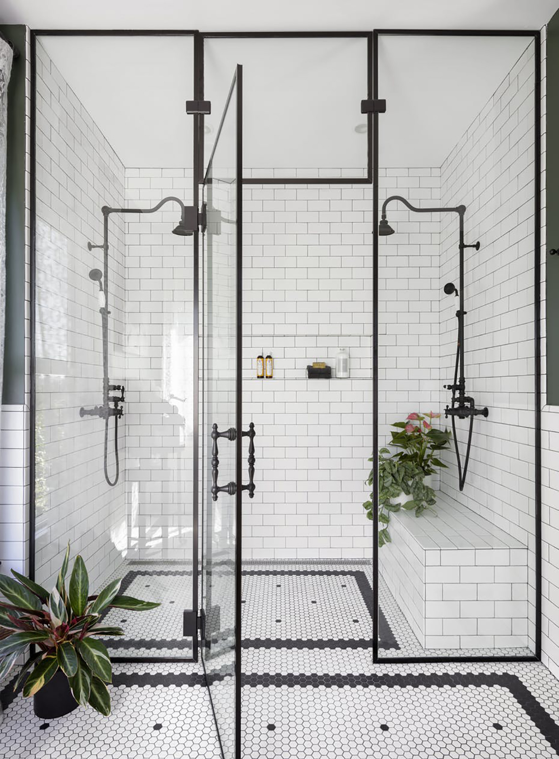 黑白浴室Michelle Dirkse.jpg