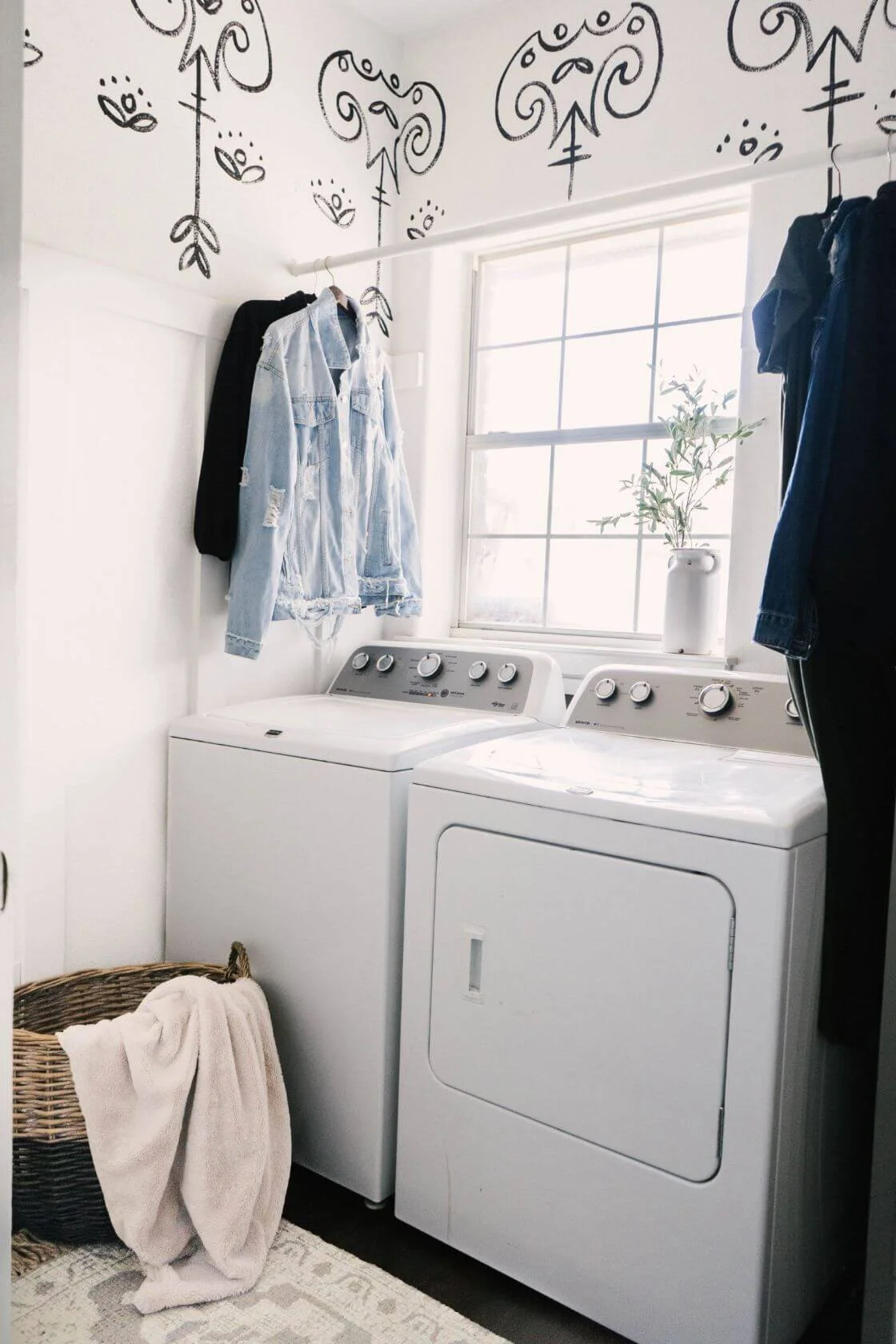 Hand Painted Accent Wall (Faux Wallpaper) - Laundry Room Makeover