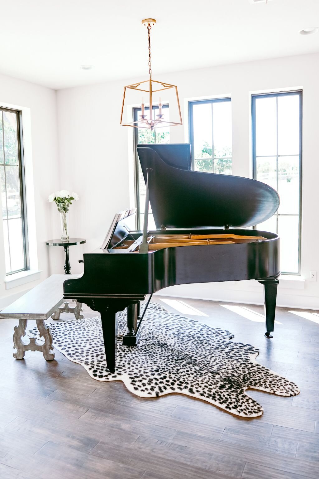 New Build Modern farm Home Tour with Holly Christian Hayes 20.jpg