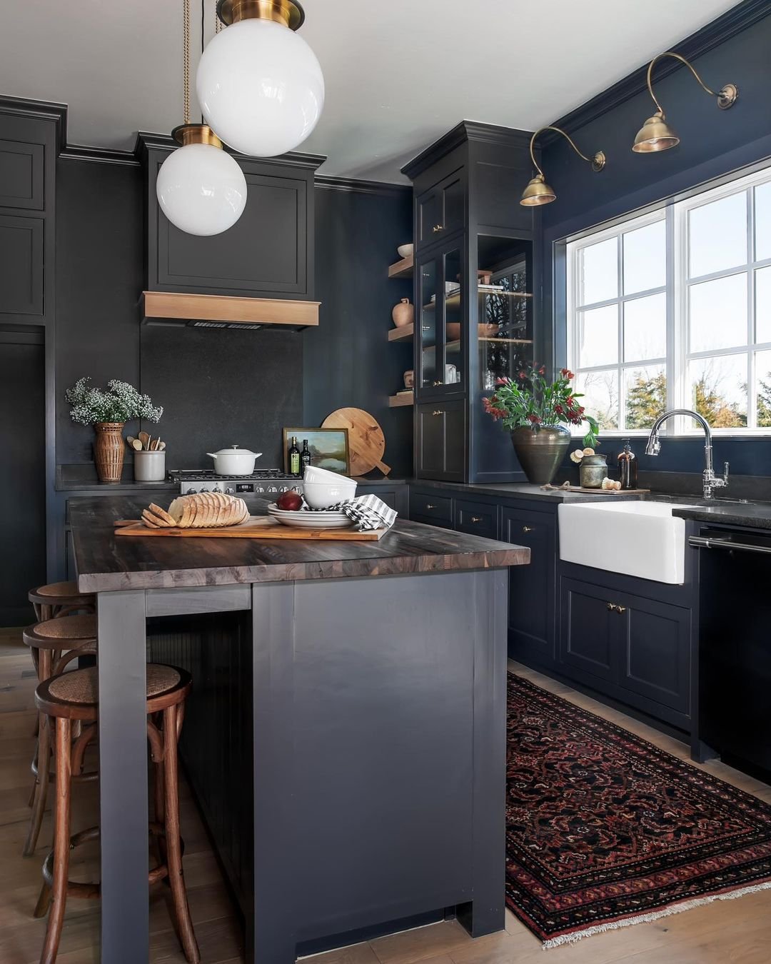 Black and Charcoal Wall Inspiration - Top Black Paint Colors ...