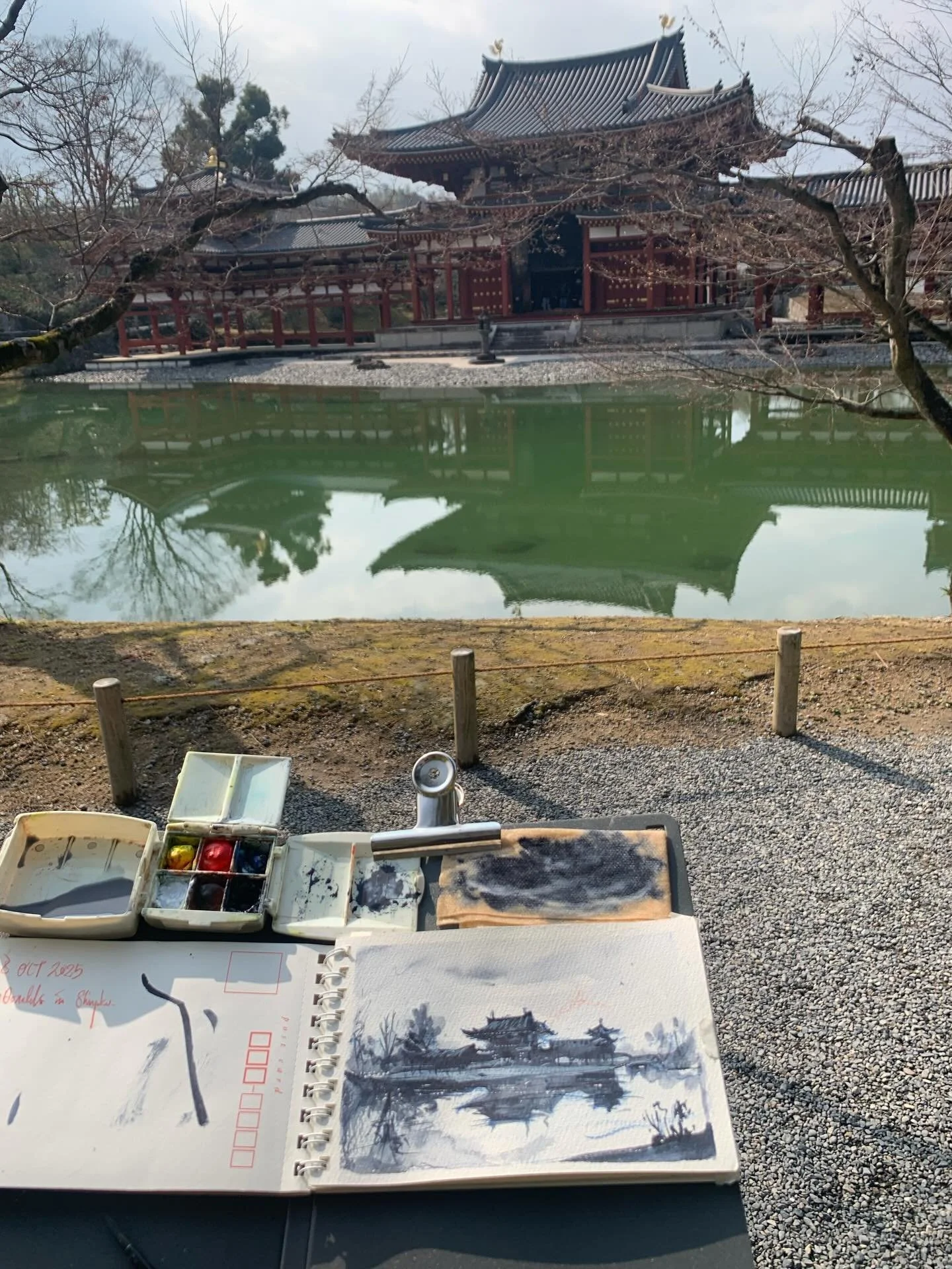 Sketch of the unforgettable Byodoin Temple and its Phoenix Hall in Uji, the green tea town just south of Kyoto. Must get back here to do some colour studies. #pleinair #watercolor #sketch #水彩画 #平等院